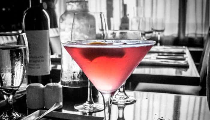Leia mais sobre o artigo Drink Pink Martini, A Preferida do Inspetor Clouseau!