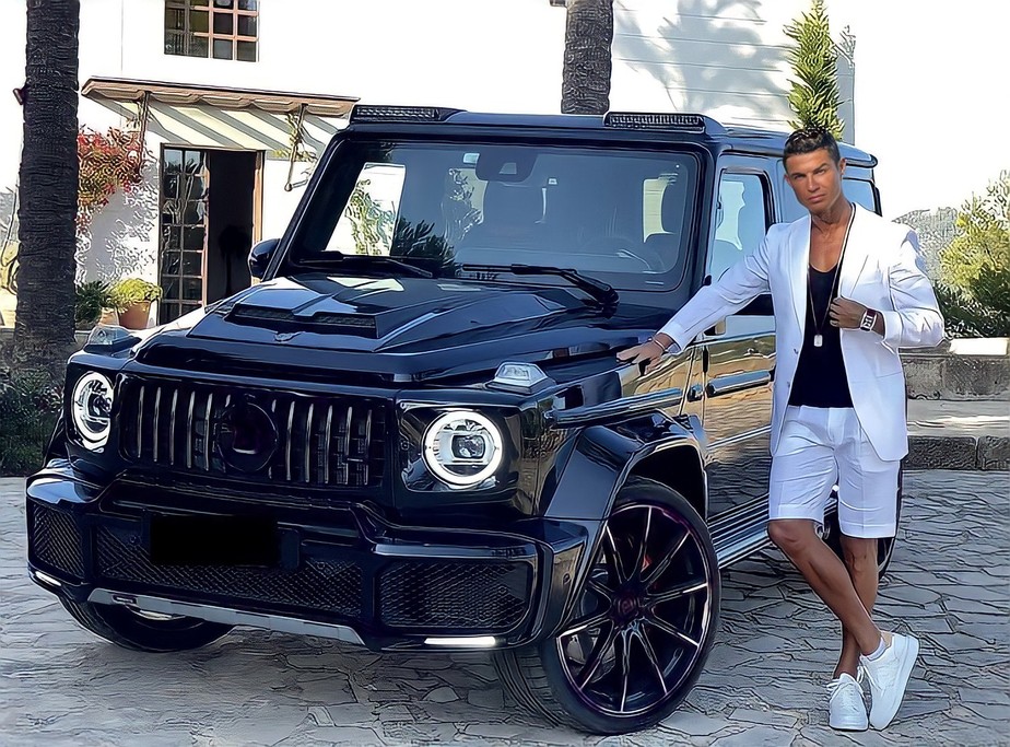 Cristiano Ronaldo posa com jipão preparado de 800 cv que custa mais de R$ 2 milhões | Entretenimento | autoesporte