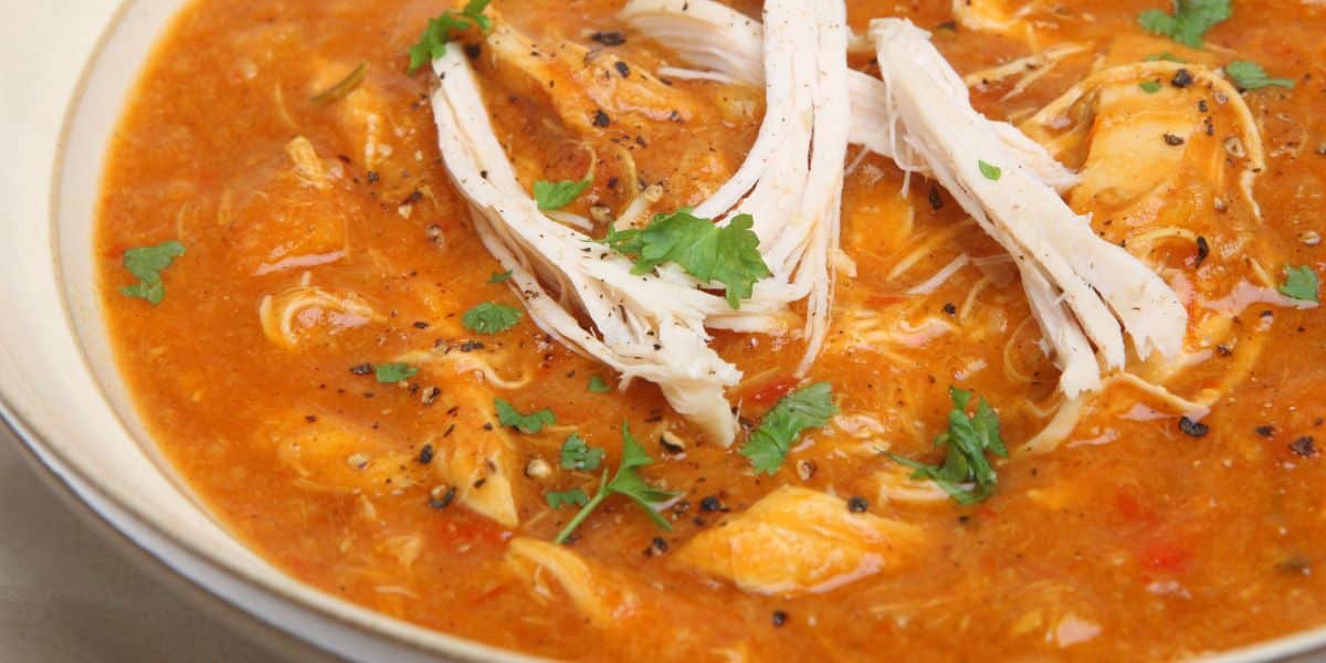 Leia mais sobre o artigo Como fazer sopa de frango delicioso e fácil para toda família aproveitar