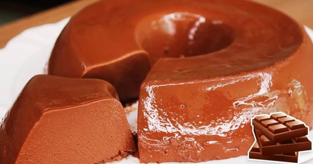 Leia mais sobre o artigo Pudim de chocolate simples e prático, uma sobremesa perfeita para sua família