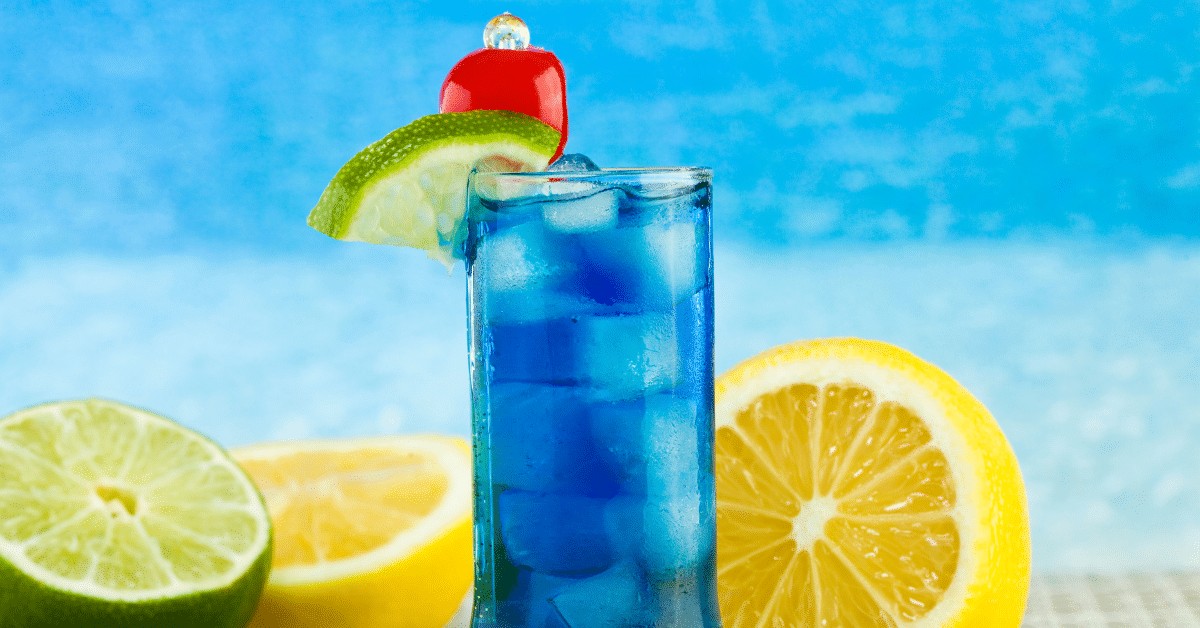 Você está visualizando atualmente Blue Lagoon: Mergulhe no Azul deste Drink Sensacional!